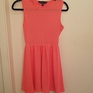 💥LAST CALL💥 Topshop Pink Dress - Open Back